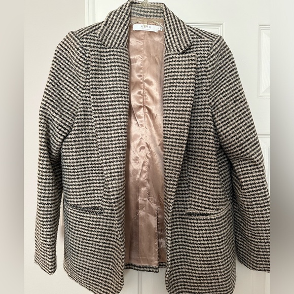 Astr The Label Rachel Houndstooth Blazer - Picture 4 of 7